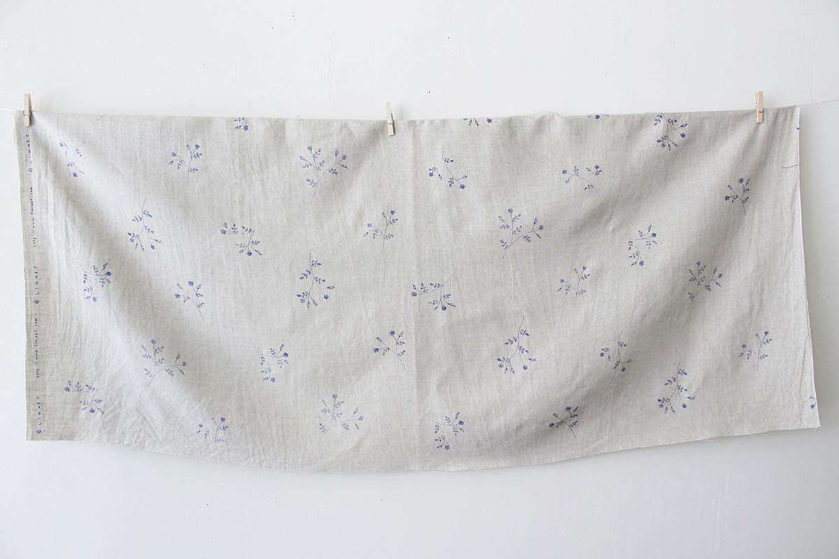 LINNET リネンプリントローズブーケ<br />インディゴブルー